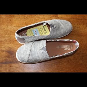 Brand new with tags Toms grey size 8.5